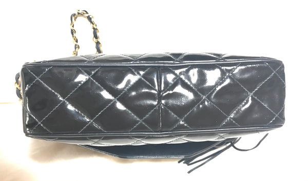 Vintage Style Patent Kisslock Handbag