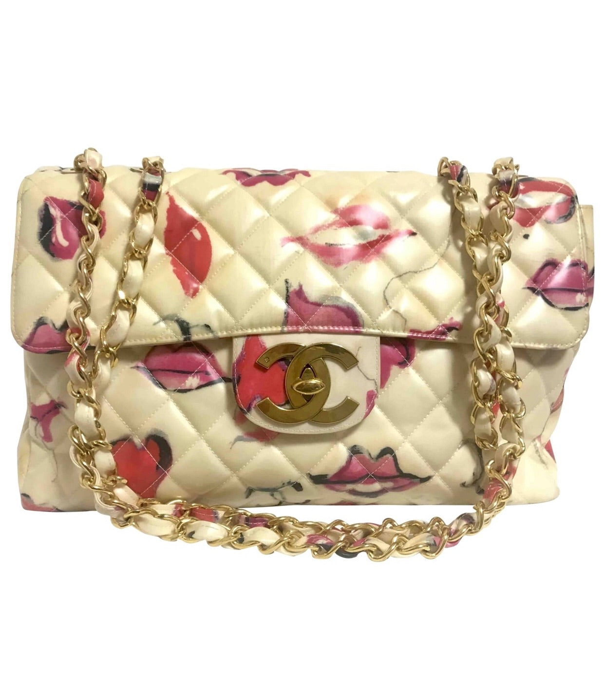 Vintage CHANEL cream vinyl coated canvas 2.55 jumbo chain shoulder bag with CC mark and lip illustration print. Rare masterpiece.