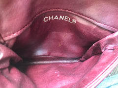 Vintage CHANEL wine fanny pack, leather belt bag with detachable chain belt and CC stitch mark on flap. Fits 29.5" -32.6" 070502re2
