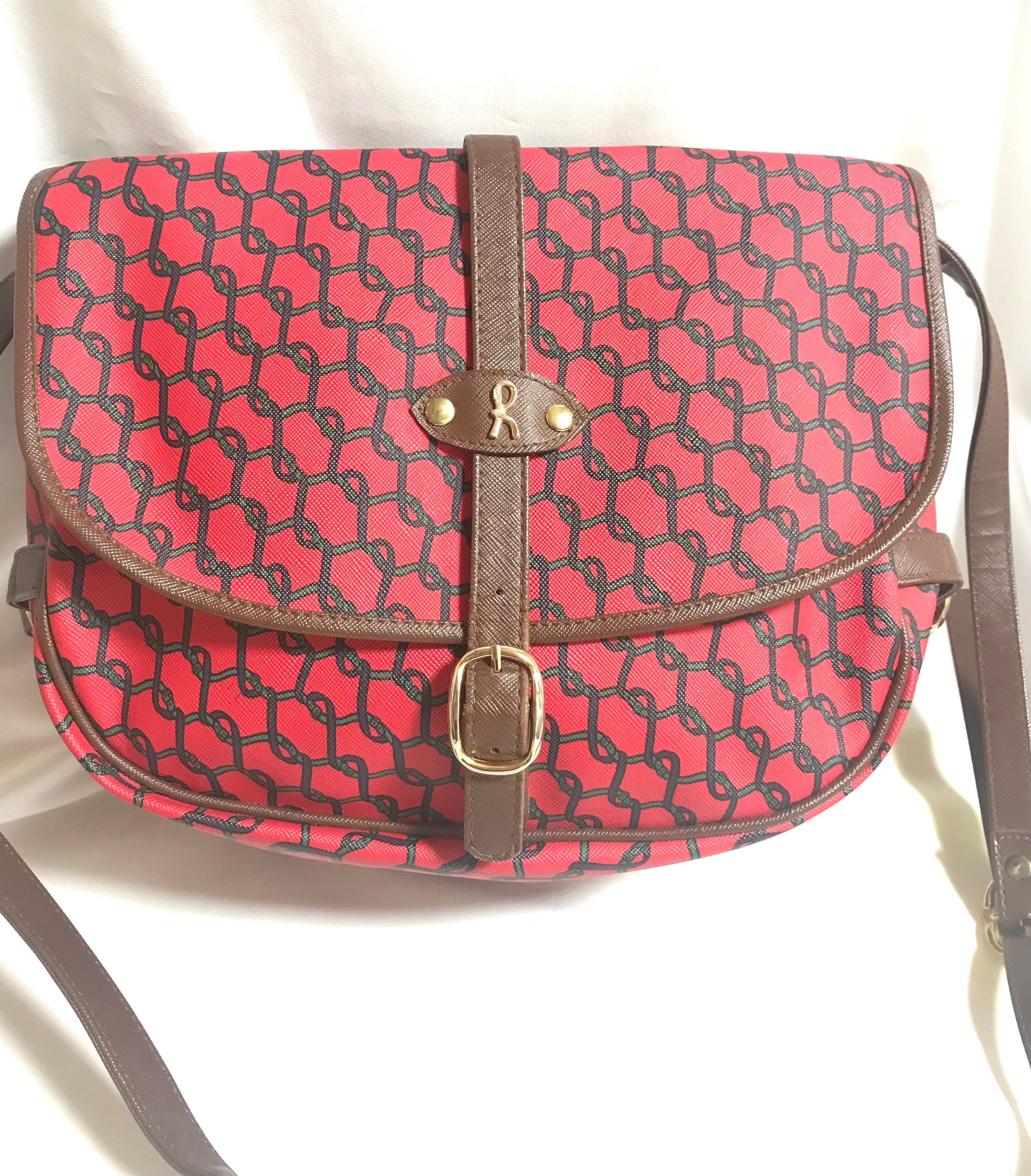 Vintage Roberta di Camerino red and brown saumur messenger shoulder bag with leather trimmings with R logo motif. Made in USA. 060711r2