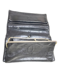Vintage CHANEL black lambskin oval stitch clutch bag, wallet, pouch, mini purse, coin case with kiss lock case. 0410243