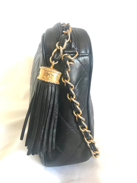 Vintage CHANEL clear vinyl and navy leather combination shoulder purse –  eNdApPi ***where you can find your favorite designer  vintages..authentic, affordable, and lovable.