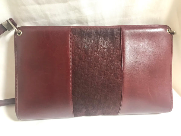 Vintage 1970s 80s FENDI Leather Crossbody Foldover Wallet 