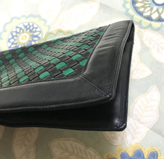 W9. Vintage Bottega Veneta intrecciato navy and green woven lamb leather large clutch bag, purse. Unisex. 050926
