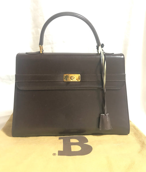 80's Vintage Gucci dark brown leather classic shoulder bag with 2 gold –  eNdApPi ***where you can find your favorite designer  vintages..authentic, affordable, and lovable.