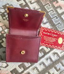 Vintage Cartier genuine wine leather square coin case with gold tone frames. must de Cartier. Unisex use. 060905r5