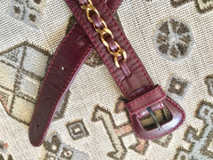 Vintage CHANEL wine fanny pack, leather belt bag with detachable chain belt and CC stitch mark on flap. Fits 29.5" -32.6" 070502re2