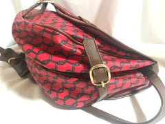 Vintage Roberta di Camerino red and brown saumur messenger shoulder bag with leather trimmings with R logo motif. Made in USA. 060711r2