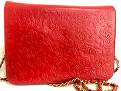 Vintage Valentino Garavani red leather chain shoulder bag with rose flower embossed design and round V motif. Can be clutch bag.