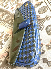 Vintage Bally black and blue enamel intrecciato design leather clutch purse, mini bag. Unique purse with golden B logo charm.
