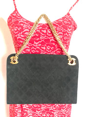 70's, 80's Vintage CHANEL genuine black suede leather kiss lock closure shoulder bag with gold tone CC marks and skinny chains. Rare purse.