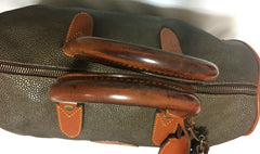 Vintage Mulberry khaki green scotchgrain duffle purse with brown leather trimmings. Unisex use for daily use. work school bag. Speedy style.