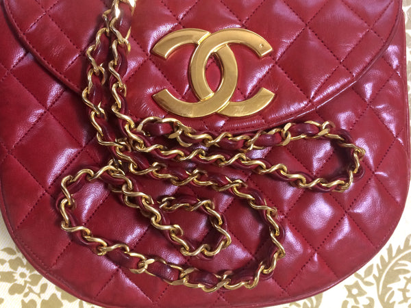 Vintage CHANEL rare red lambskin oval flap 2.55 shoulder bag with gold –  eNdApPi ***where you can find your favorite designer  vintages..authentic, affordable, and lovable.