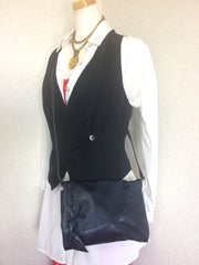 Vintage Valentino Garavani, Black nappa leather clutch purse, shoulder bag with tied bow, ribbon and V logo motif at front. 060616r4