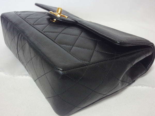 80's Vintage CHANEL wave oval U stitch black lamb leather classic 2.55 flap  bag