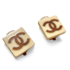 Vintage CHANEL ivory color square earrings with wooden CC mark. Rare must-have jewelry piece. Inlay artwork. Great vintage gift. 060118ya1