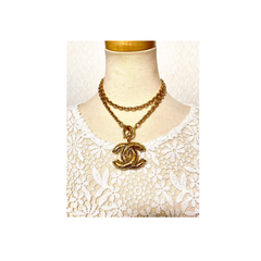 Vintage CHANEL chain necklace with matelasse CC mark pendant top. Long necklace. Gorgeous masterpiece jewelry. 060624re