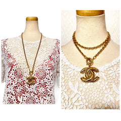 Vintage CHANEL chain necklace with matelasse CC mark pendant top. Long necklace. Gorgeous masterpiece jewelry. 060624re