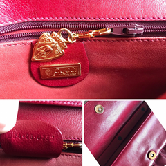 Vintage GUCCI wine red shoulder bag with GG engraved flap and croc flap. Beautiful purse. 0404258