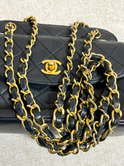 Vintage Chanel dark navy lambskin leather oval shape 2.55 chain shoulder bag with white pipings and CC closure. Rare purse. 061126ac3