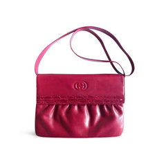 Vintage GUCCI wine red shoulder bag with GG engraved flap and croc flap. Beautiful purse. 0404258