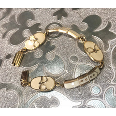 Vintage Roberta di Camerino chain bracelet with white logo charms. Beautiful jewelry. 0602071