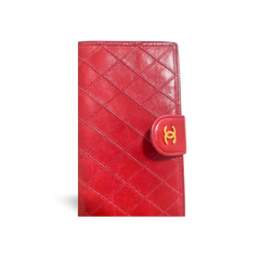 Vintage CHANEL lipstick red calfskin leather wallet with gold tone CC motif. Classic purse. 060810r3