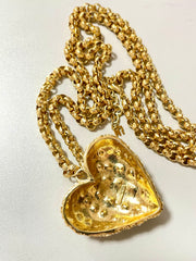 MINT. Vintage NINA RICCI skinny chain necklace with crystal heart logo top. 050918ya1