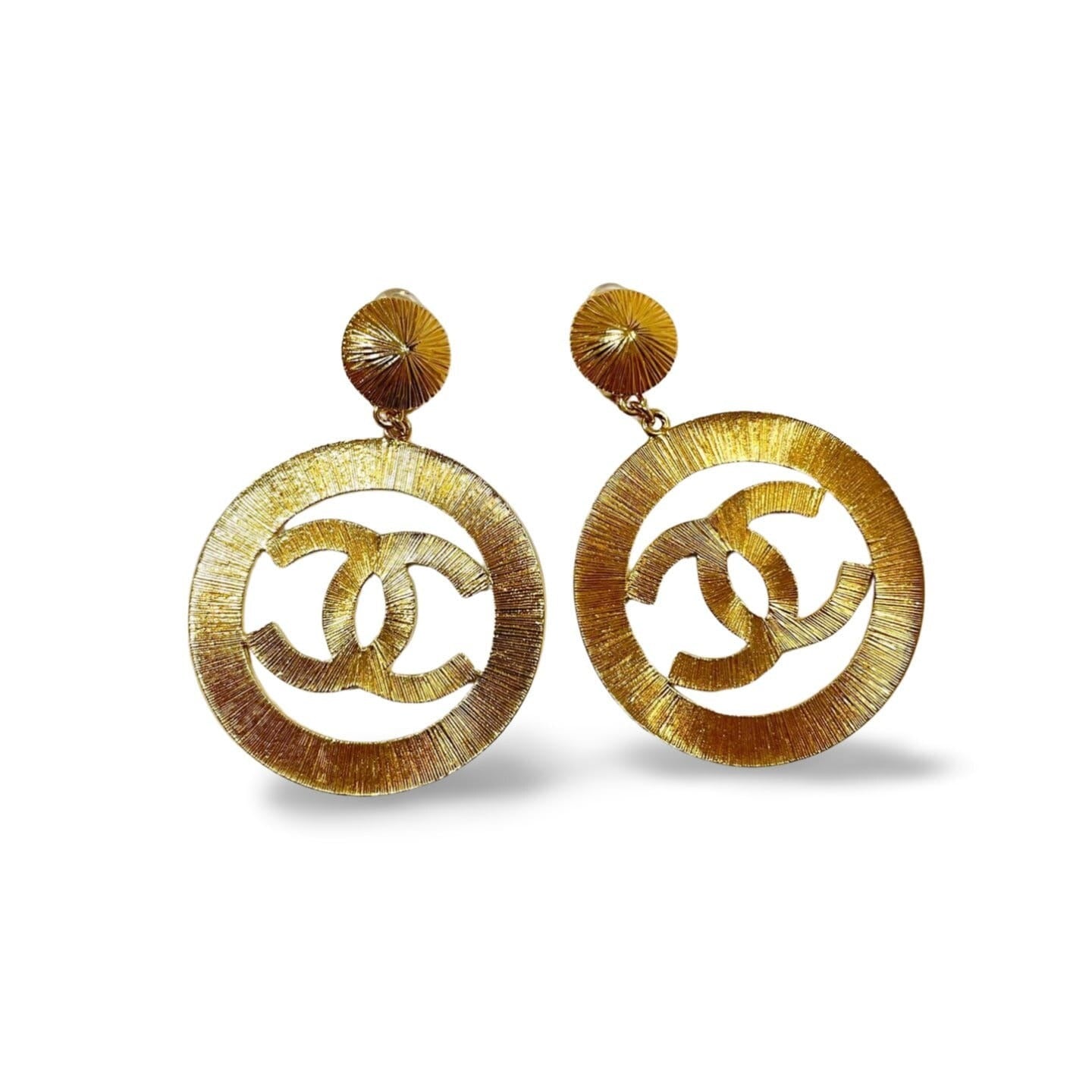 Vintage CHANEL extra large round hoop earrings with CC mark motif. Dangle earrings. Rare and collectible jewelry from Chanel. 050509ac