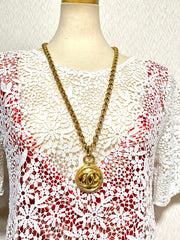 Vintage CHANEL nice and heavy chain necklace with round twisted CC and mirror pendant top. Best gift idea. 051125ya1