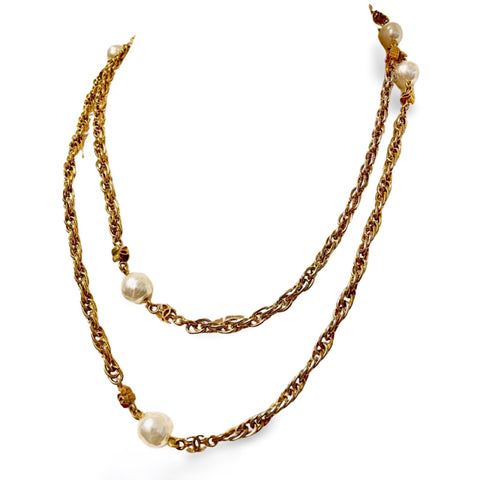 Vintage CHANEL long necklace with faux pearl and mini CC marks. Can be worn as double or as bracelet. Classic jewelry piece. 061217ac3