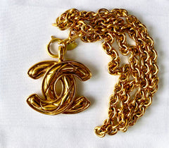 Vintage CHANEL classic necklace with extra large matelasse CC mark pendant top. Gorgeous masterpiece jewelry. 050608ya