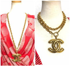 Vintage CHANEL classic necklace with extra large matelasse CC mark pendant top. Gorgeous masterpiece jewelry. 050608ya