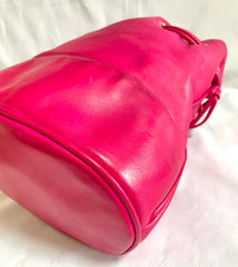 Vintage CHANEL fusia pink lambskin hobo bucket shoulder bag with CC golden balls and CC stitch mark. 050919ac1