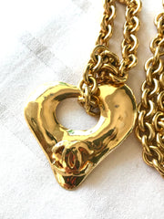 Vintage Chanel chain necklace with open heart and CC mark top. Gorgeous masterpiece. 06052815