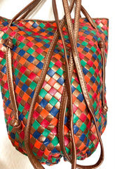 Vintage Bottega Venetia bronze and multicolor intrecciato shoulder bag, hobo bucket bag with kisslock closure pocket. 050809y