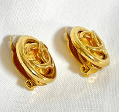 W2 Vintage CHANEL gold tone round earrings with 3D CC mark. Classic vintage Chanel jewelry. 041205an6