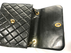 Vintage Chanel classic large black lambskin 2.55 square shape chain shoulder bag with golden large CC closure. Must have purse. 0404081