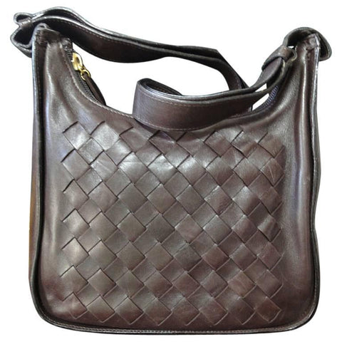 Vintage Bottega Veneta dark brown lamb leather classic intrecciato shoulder bag. Perfect masterpiece purse for daily use.
