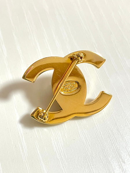 Vintage CHANEL golden turn lock CC pin brooch with crystals. Very classic  and popular jewelry. Coco mark brooch. 0411251