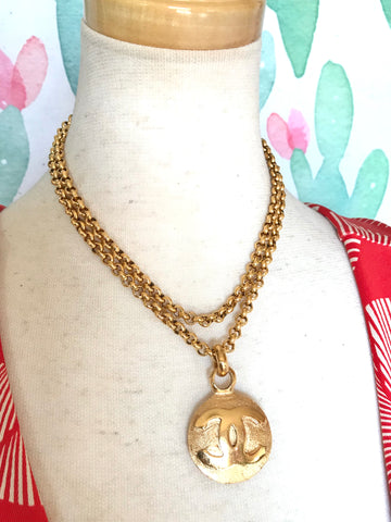 Vintage CHANEL golden chain necklace with round CC mark charm pendant –  eNdApPi ***where you can find your favorite designer  vintages..authentic, affordable, and lovable.