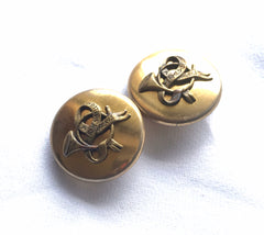 Vintage HERMES gold tone round earrings with trumpet and ribbon design. jewelry piece back in the old era. Classic Sellier series. 210805