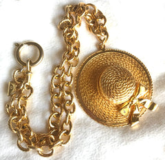 Vintage CHANEL golden chain necklace with dangling hat top. Gorgeous vintage masterpiece. 0406016