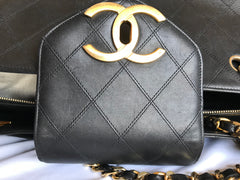 Vintage CHANEL black classic supermodel shoulder bag with golden CC. Jumbo, large shoulder purse from old era. Must have daily use Chanel.