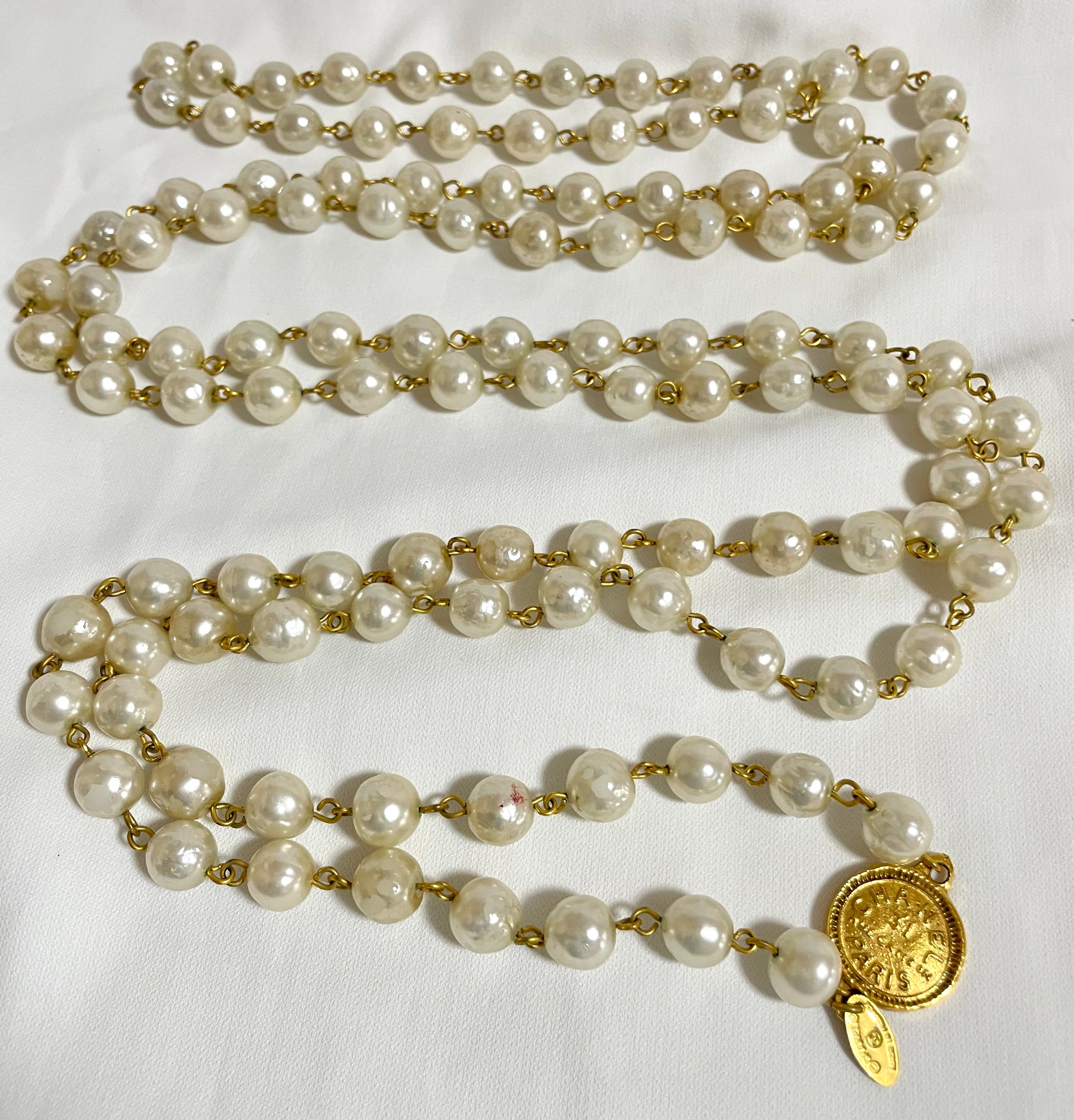 Chanel Vintage Faux Pearl And Gold Chain Necklace