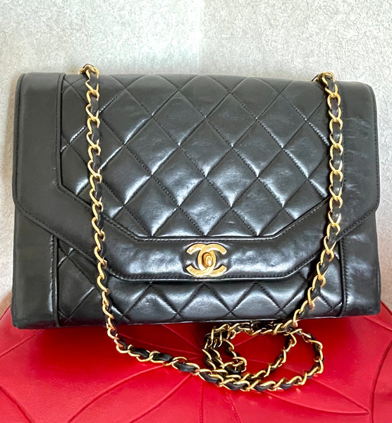 Vintage Chanel black lambskin chain 2.55 shoulder bag with gold chain. – eNdApPi  ***where you can find your favorite designer vintages..authentic,  affordable, and lovable.