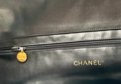 Vintage CHANEL black lambskin large tote bag with brown plastic chains and CC mark charm to the LAMPO zipper. 050206ac3