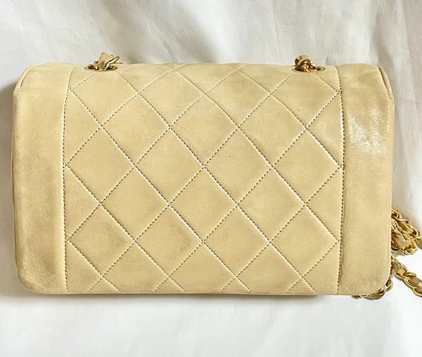 Vintage CHANEL beige lambskin classic 2.55 flap chain shoulder bag