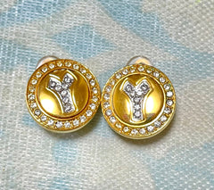 MINT. Vintage Yves Saint Laurent golden Y logo round earring with crystals. Must have classic jewelry piece. 0410061