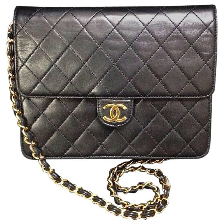 Vintage CHANEL black quilted lambskin classic 2.55 shoulder purse